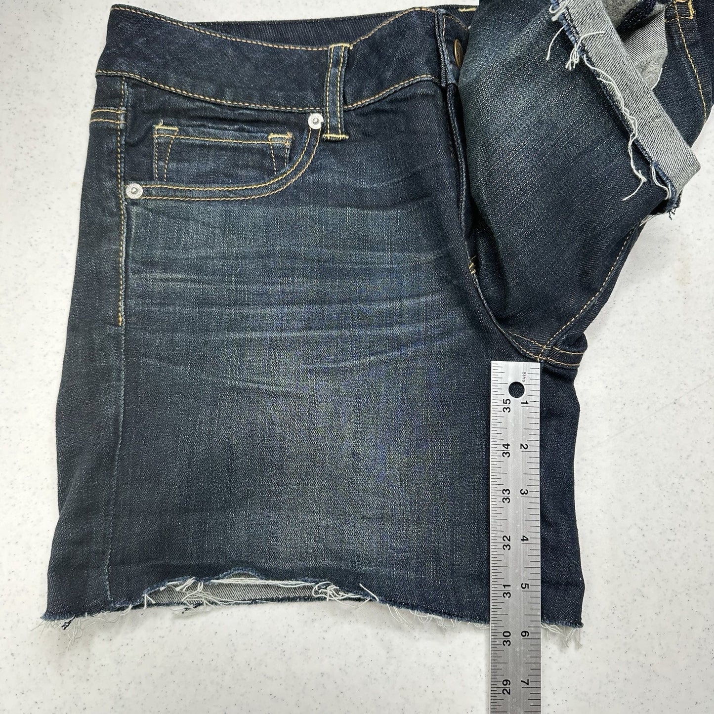 American Eagle Shorts Womens 12 Midi Blue Jean Denim Stretch Fray *35"Waist EUC