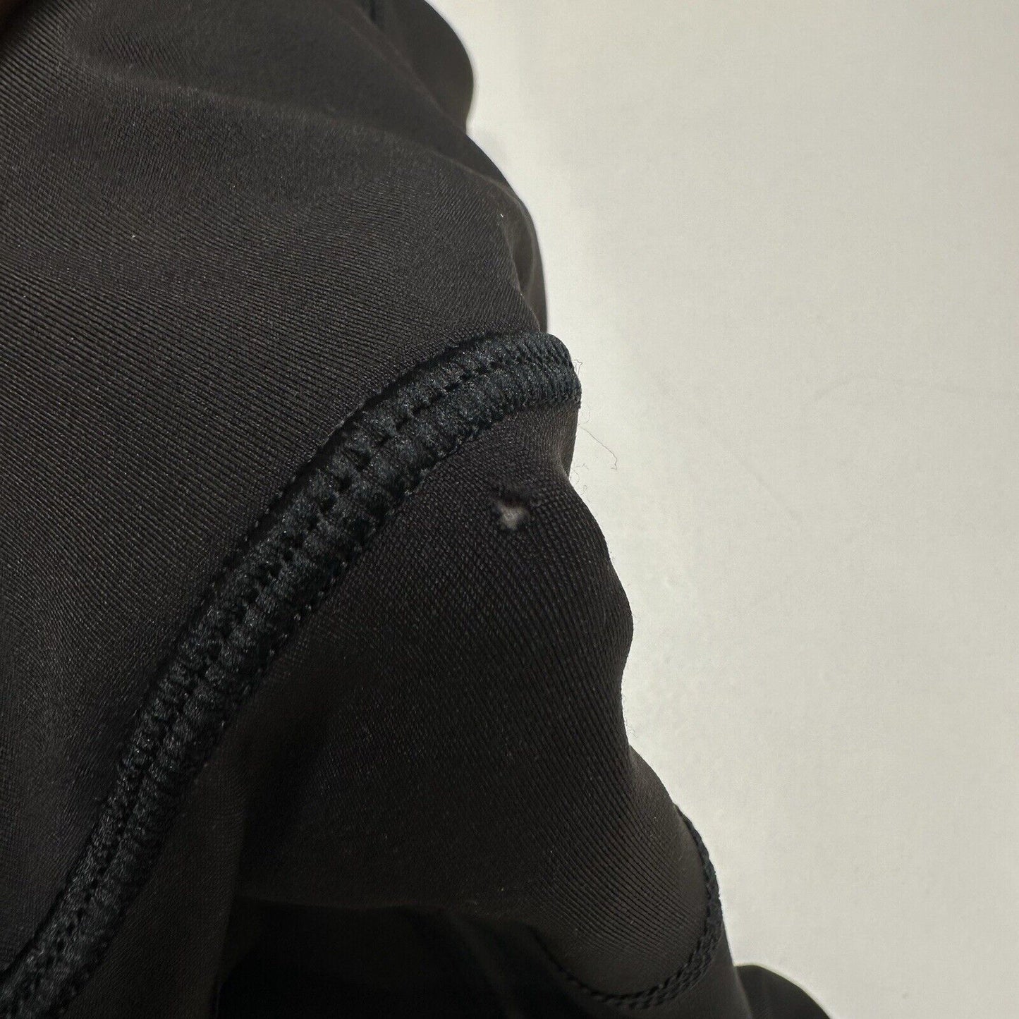Athleta Legging Womens Large Rainier Tight Black Stretch Active Pockets *Flaw
