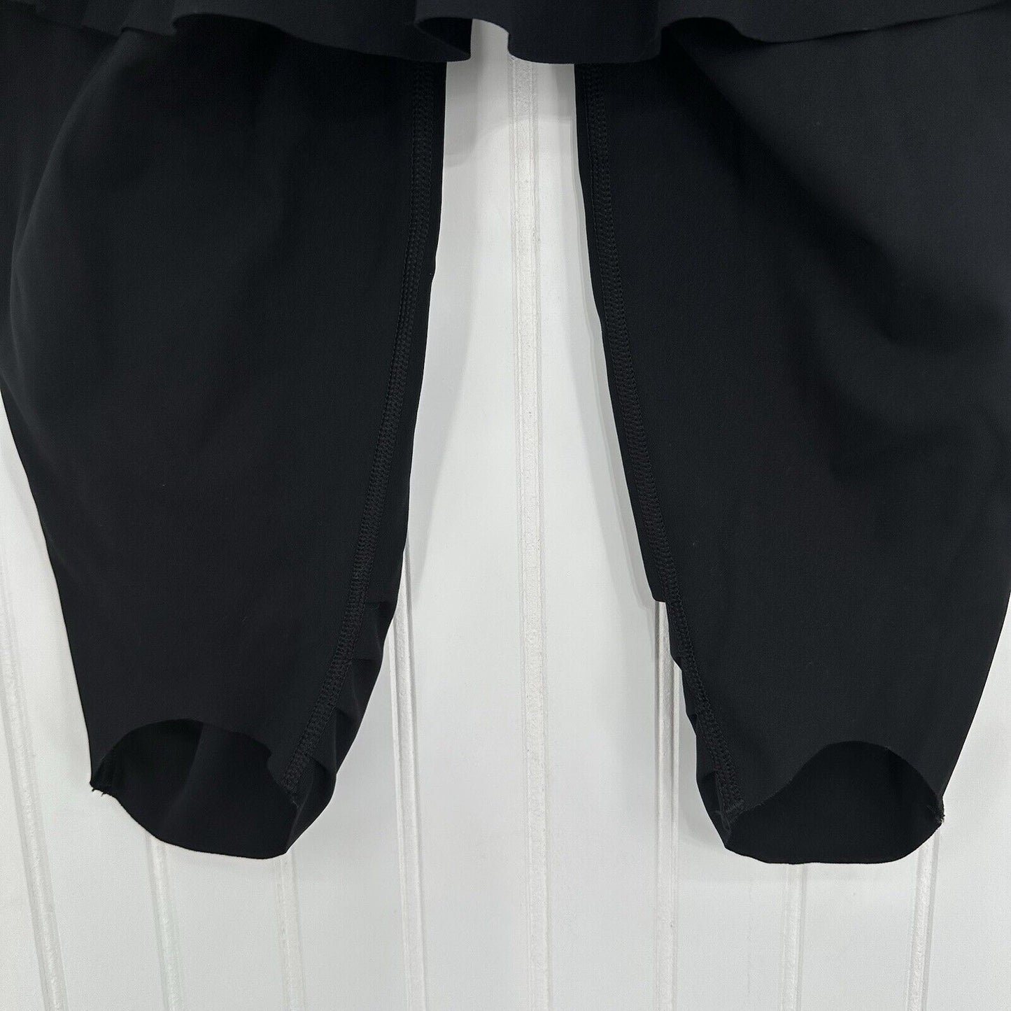 Spanx Leggings Womens Medium Booty Boost Skirted Pants Black Active Pocket EUC