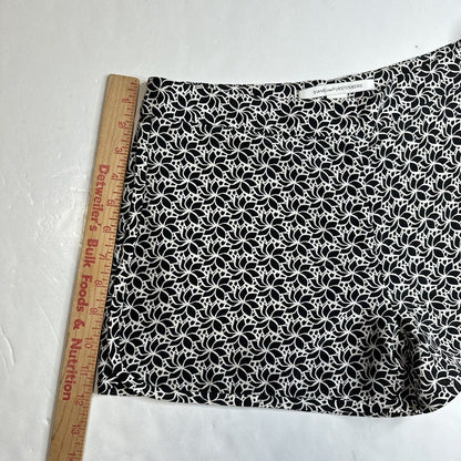 Diane Von Furstenberg Silk Shorts Womens 4 Black/White Floral Zip Front Pockets