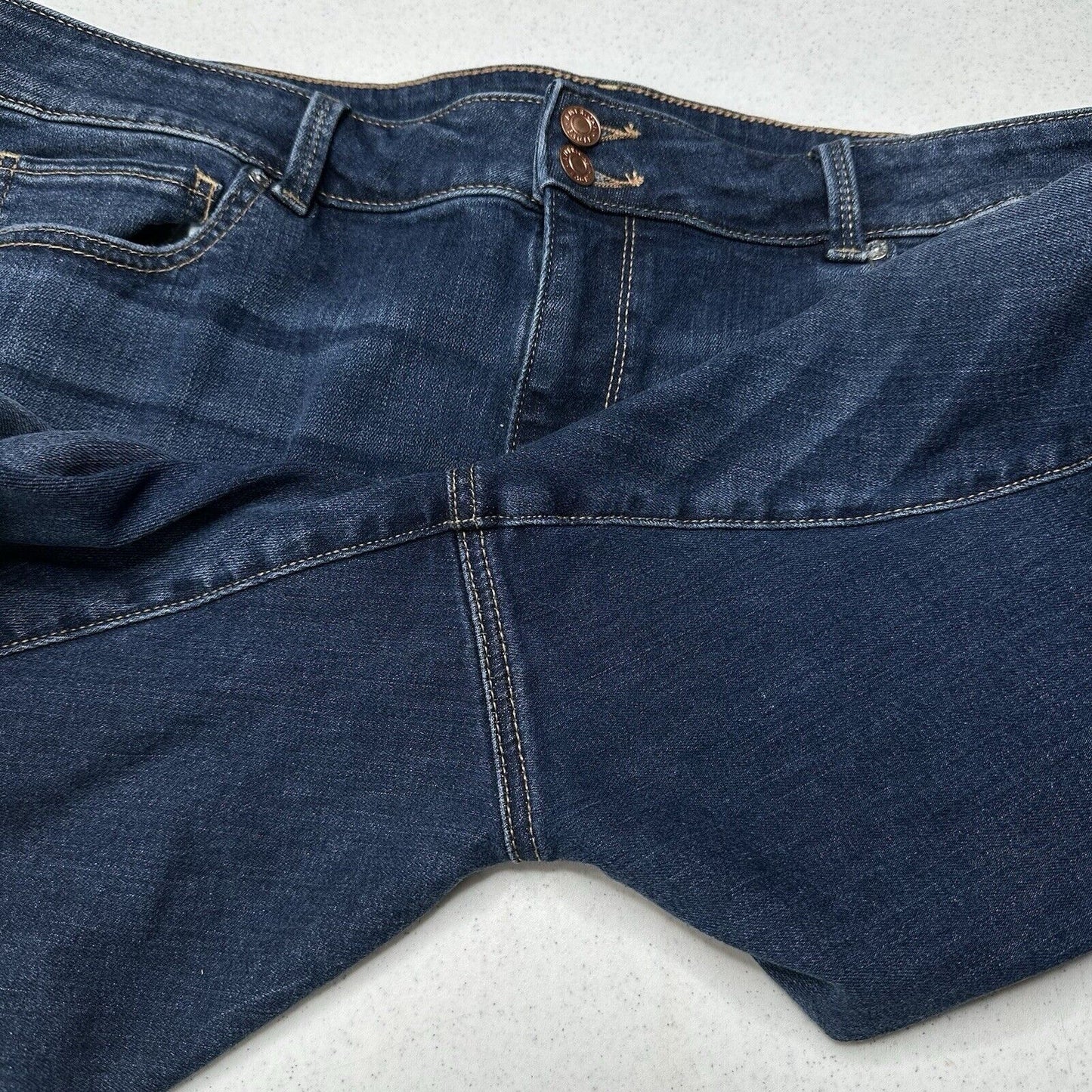 American Eagle Jeans Womens 20 Artist Crop Super Stretch Blue Denim Distress EUC