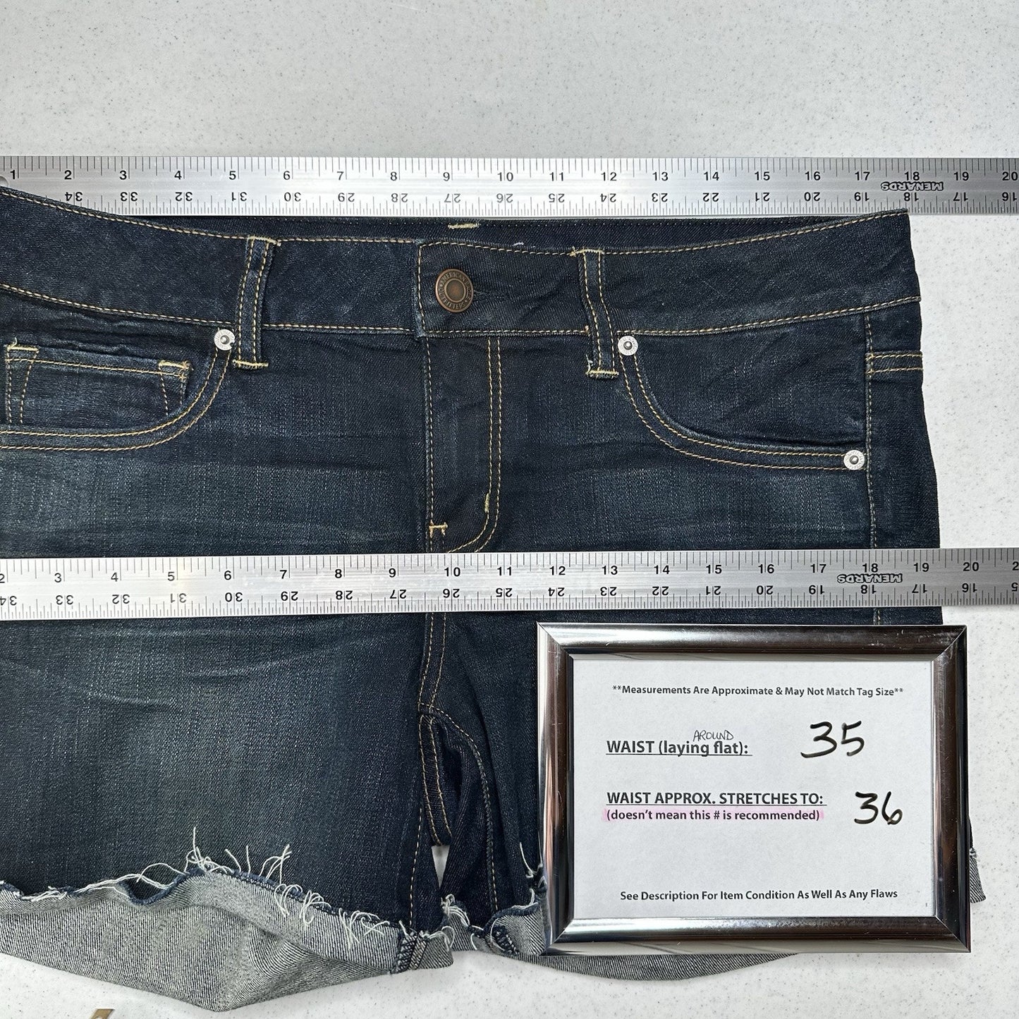 American Eagle Shorts Womens 12 Midi Blue Jean Denim Stretch Fray *35"Waist EUC