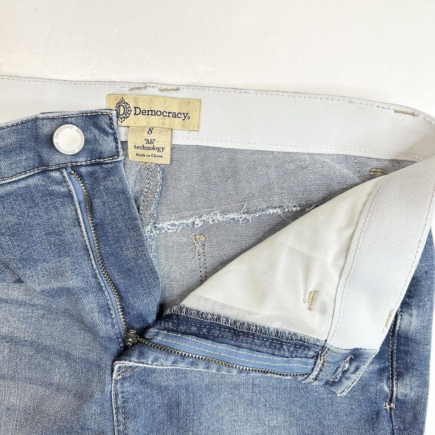 Democracy Ab Technology Skinny Ankle Jeans 8 High Rise Stretch Denim Fray EUC