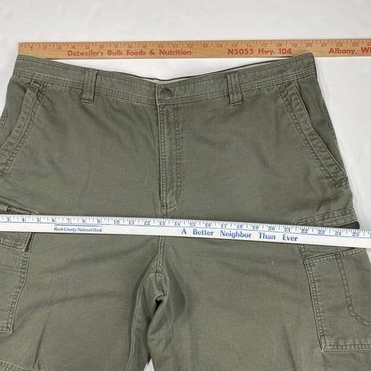 Columbia Cargo Shorts Sz 40 Mens Olive Green Denim 100%Cotton 22”Long