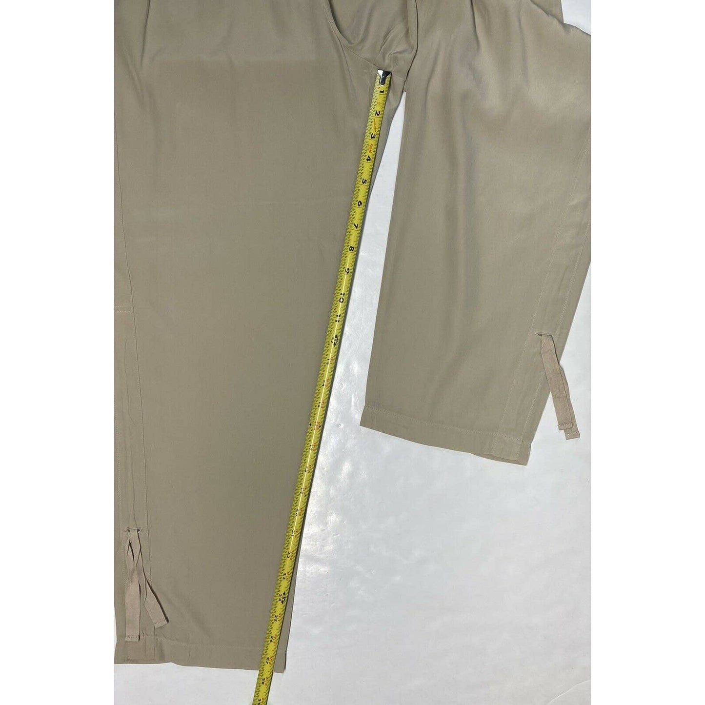 Chicos Ankle Cinch Pull On Pants Sz 2.5 (US 14) Beige Elastic Waist Casual EUC