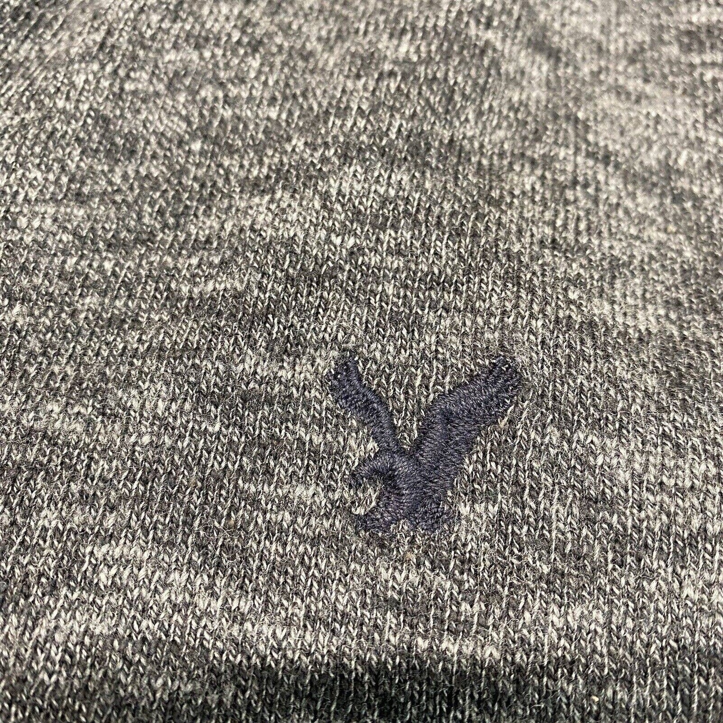 American Eagle Sweater Mens XL Gray V-Neck Athletic Fit Long Sleeve Knit Cotton