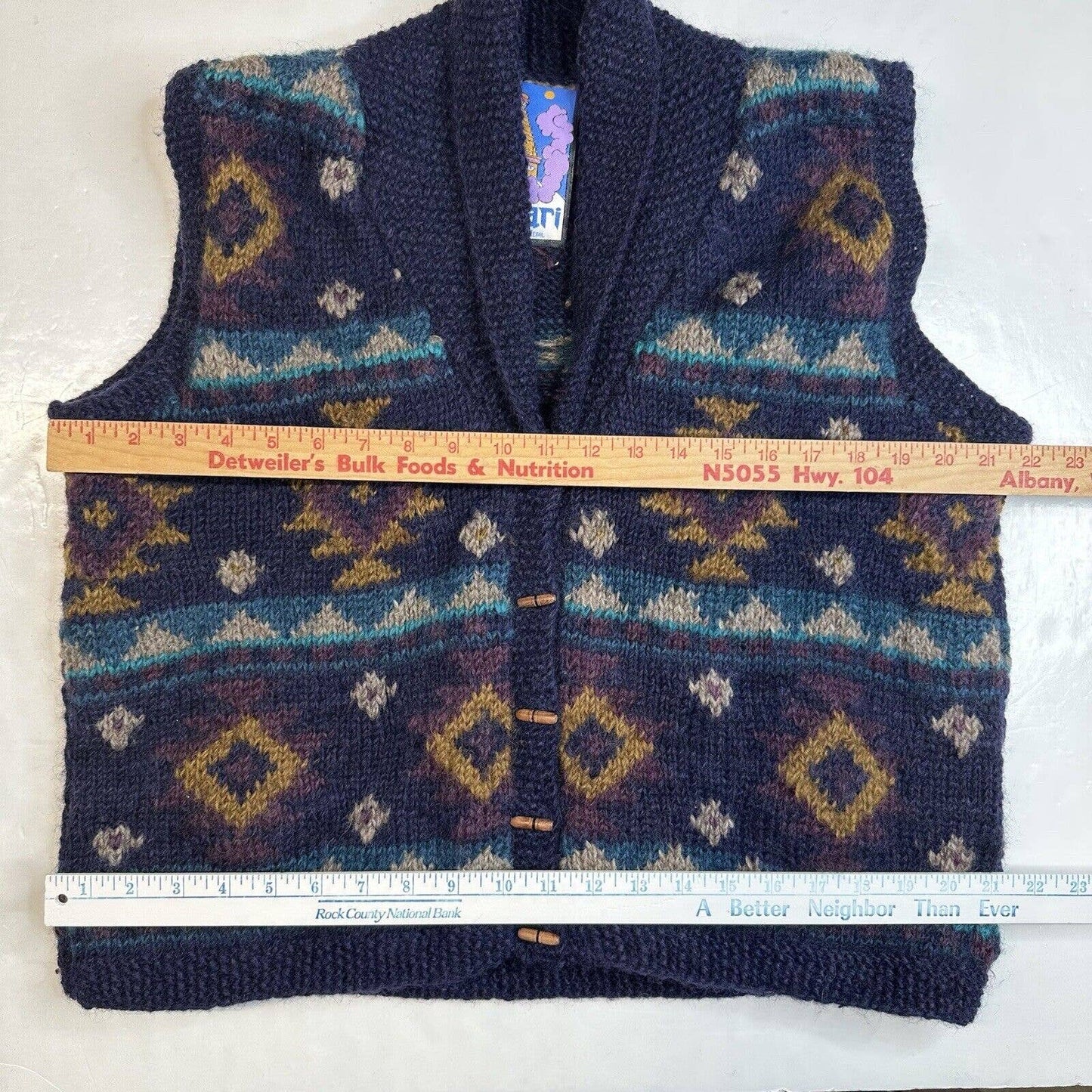 Vintage Newari 100% Wool Sweater Vest Sz Large Hand Knit Multicolor Wood Toggles
