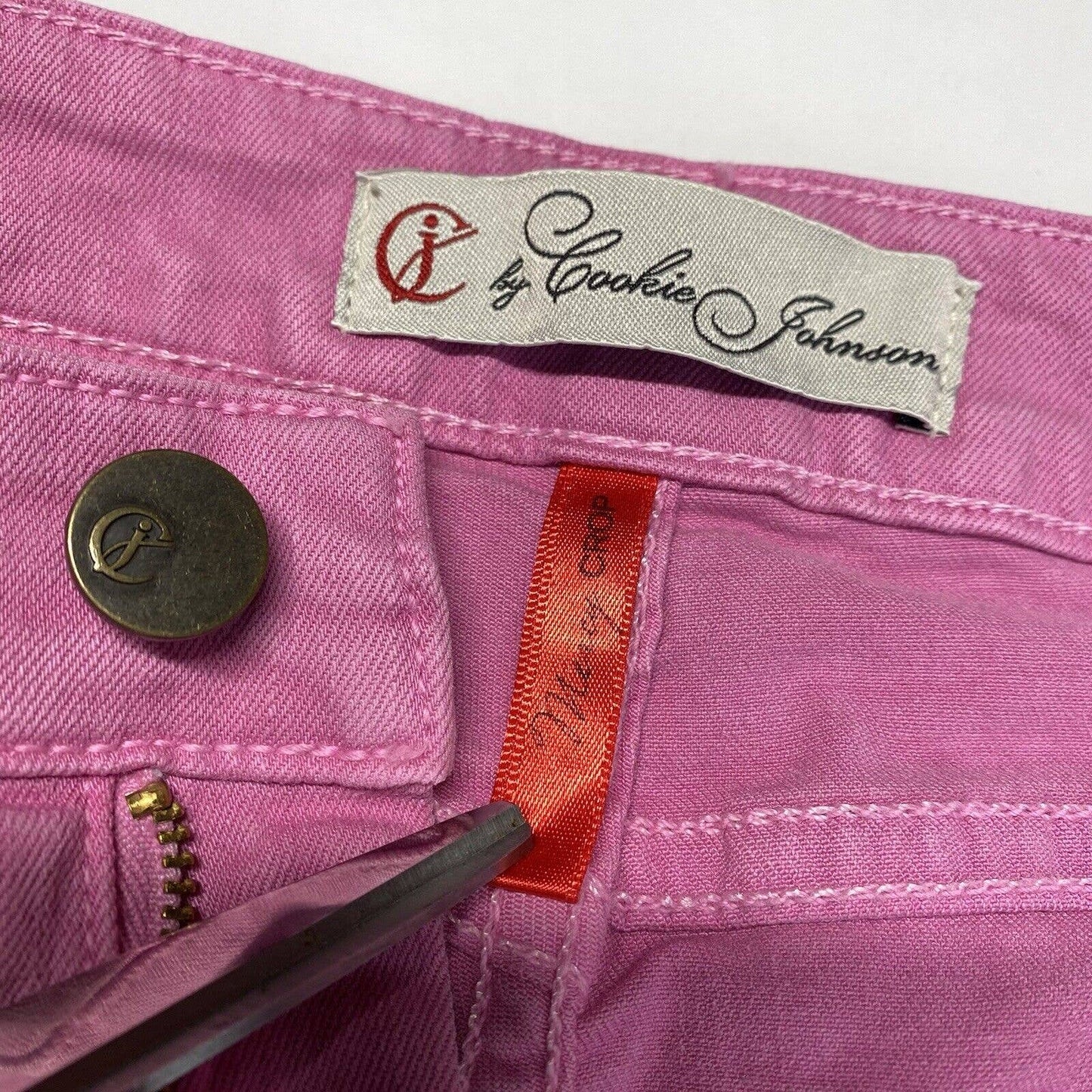 CJ Cookie Johnson Mercy Crop Sz 25 Pink Midrise Stretch Denim Jean Capri USA