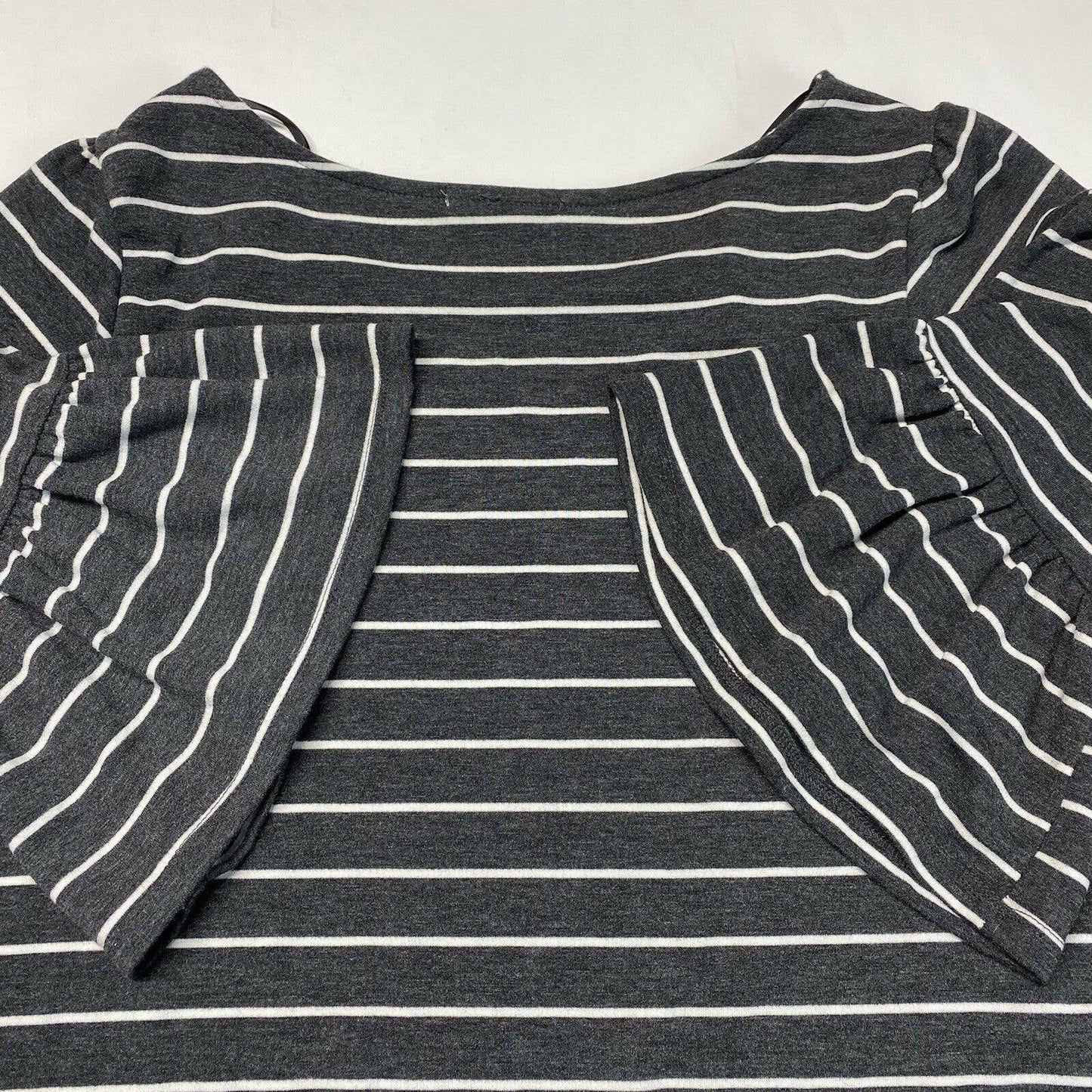 Green Envelope Striped 3/4 Bell Sleeve Top 1X Gray/White Stretch Jersey Knit EUC