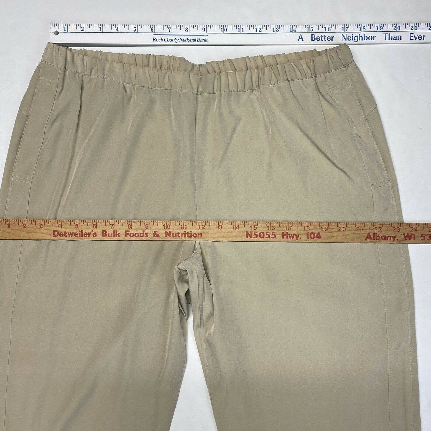 Chicos Ankle Cinch Pull On Pants Sz 2.5 (US 14) Beige Elastic Waist Casual EUC