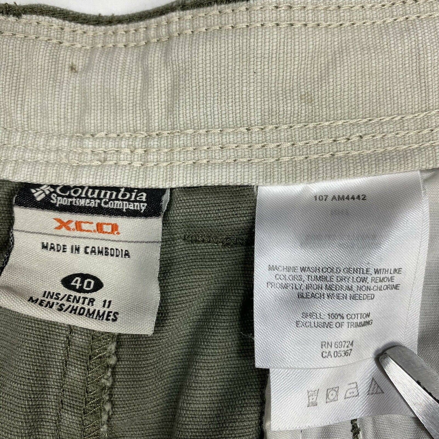 Columbia Cargo Shorts Sz 40 Mens Olive Green Denim 100%Cotton 22”Long