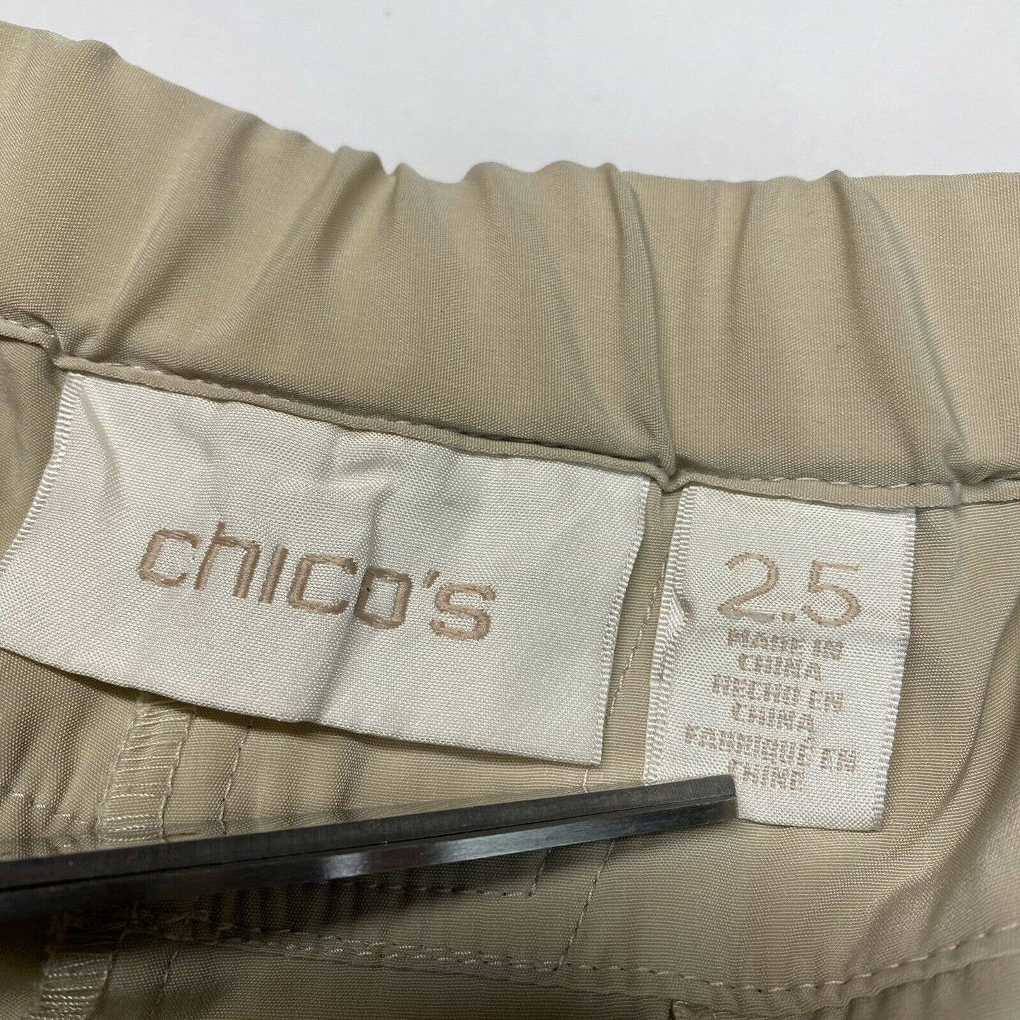 Chicos Ankle Cinch Pull On Pants Sz 2.5 (US 14) Beige Elastic Waist Casual EUC