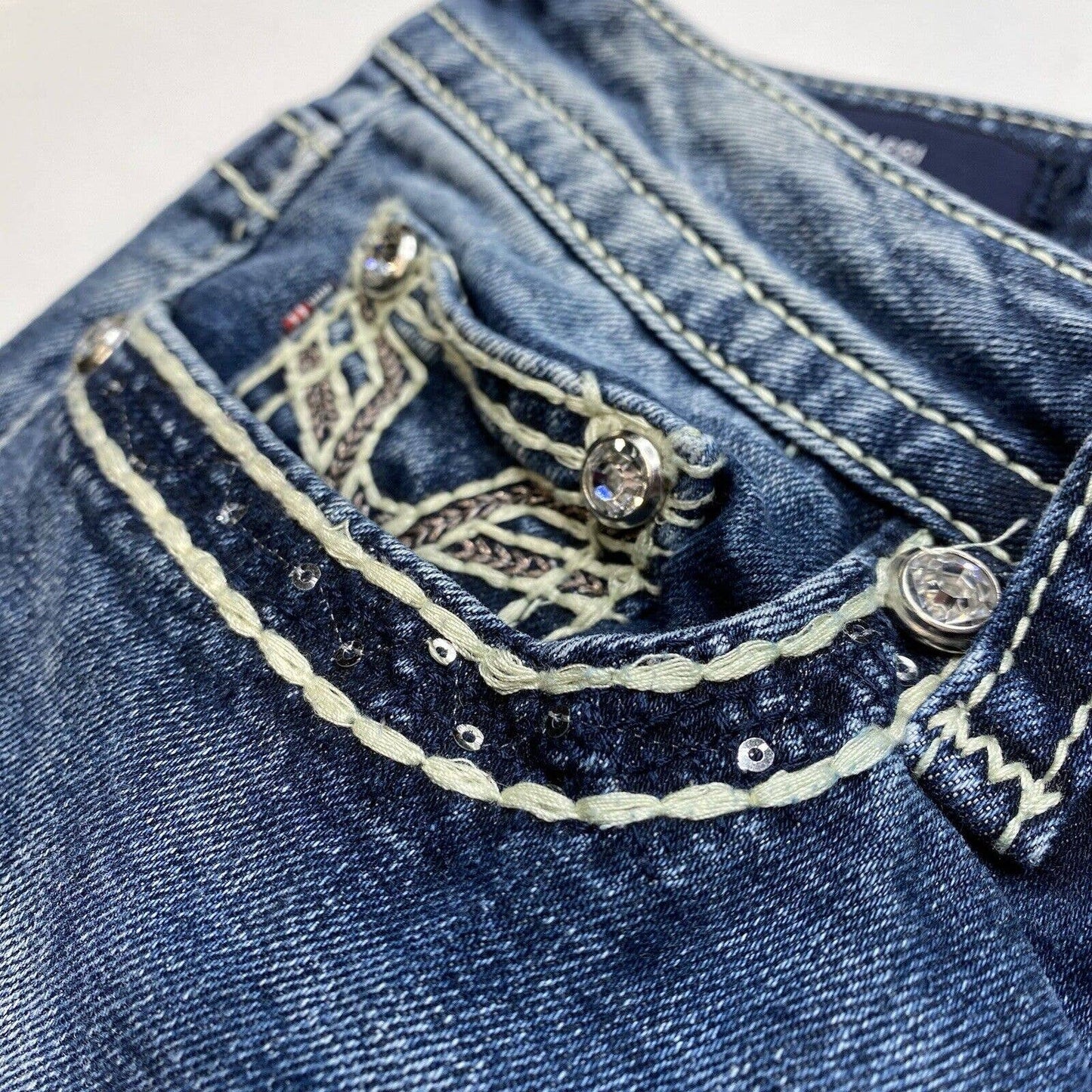 Vigoss Heritage Fit Capri Womens 8 Midrise Denim Crop Jeans Rhinestones Fray