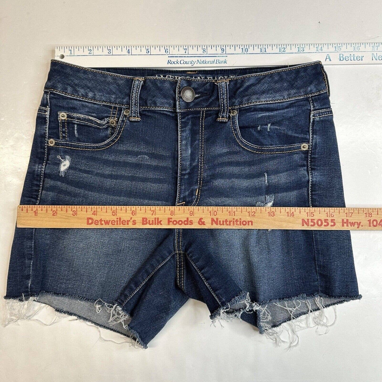 American Eagle Hi-Rise Shortie Sz 8 Super Super Stretch Denim Blue Jean Distress