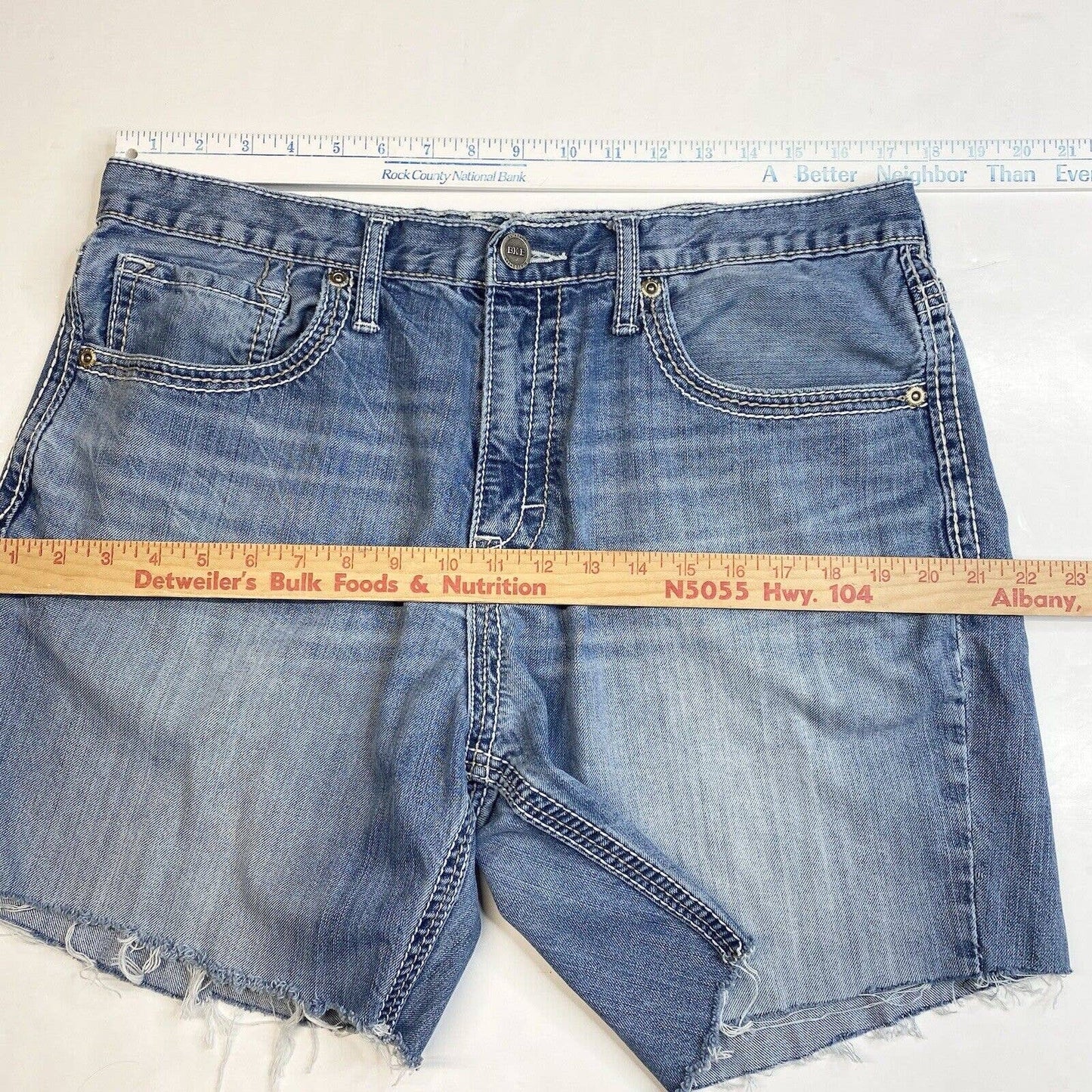 BKE Buckle Seth Cut Off Shorts Mens 36 Denim Blue Jean Short Distress Light Wash