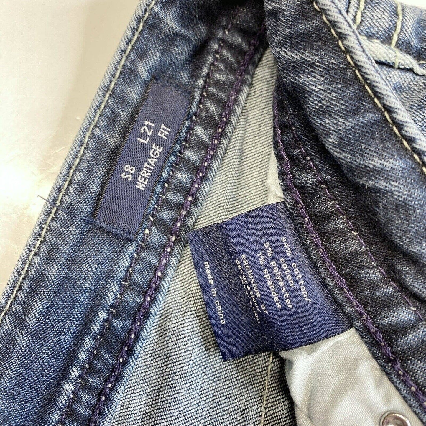 Vigoss Heritage Fit Capri Womens 8 Midrise Denim Crop Jeans Rhinestones Fray